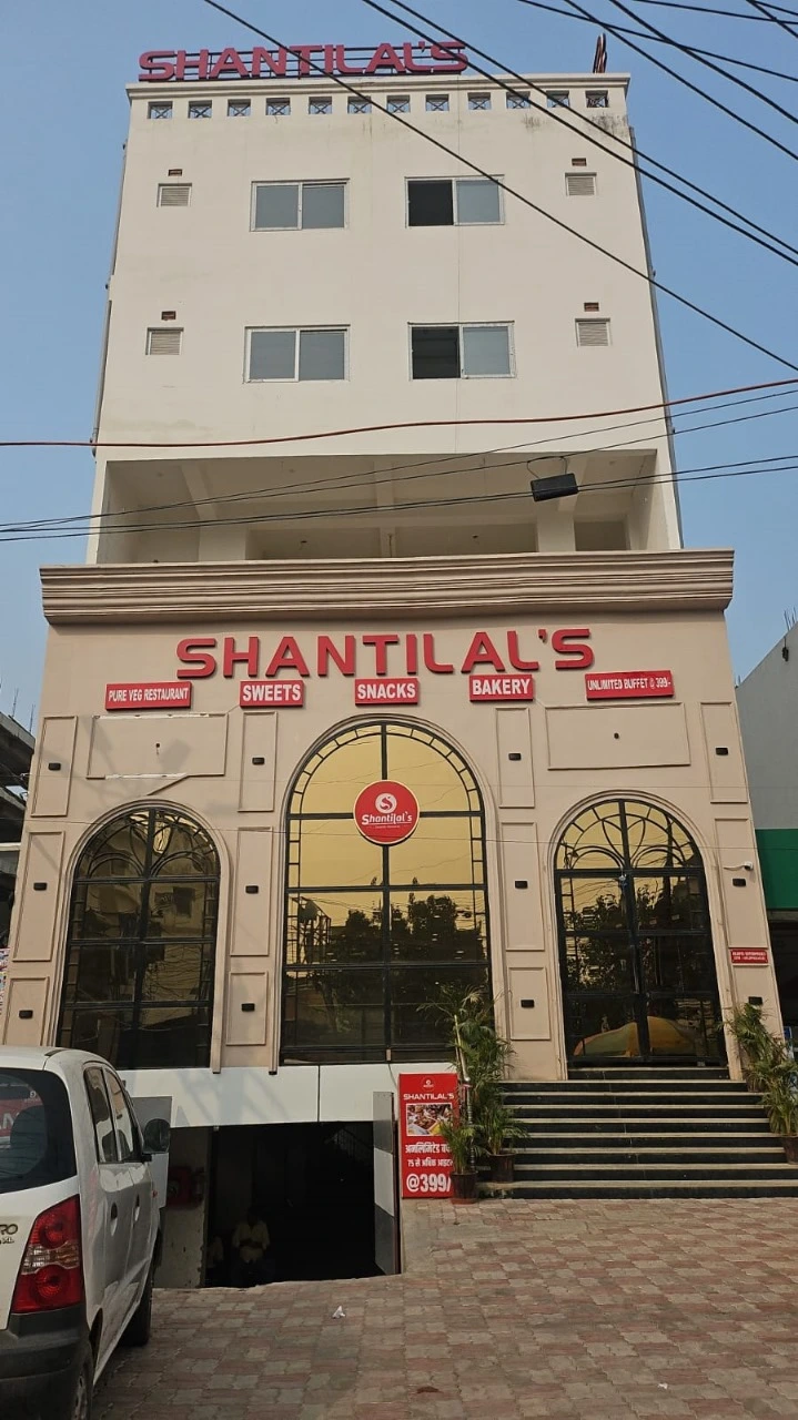 Best Sweets shop in Mithapur