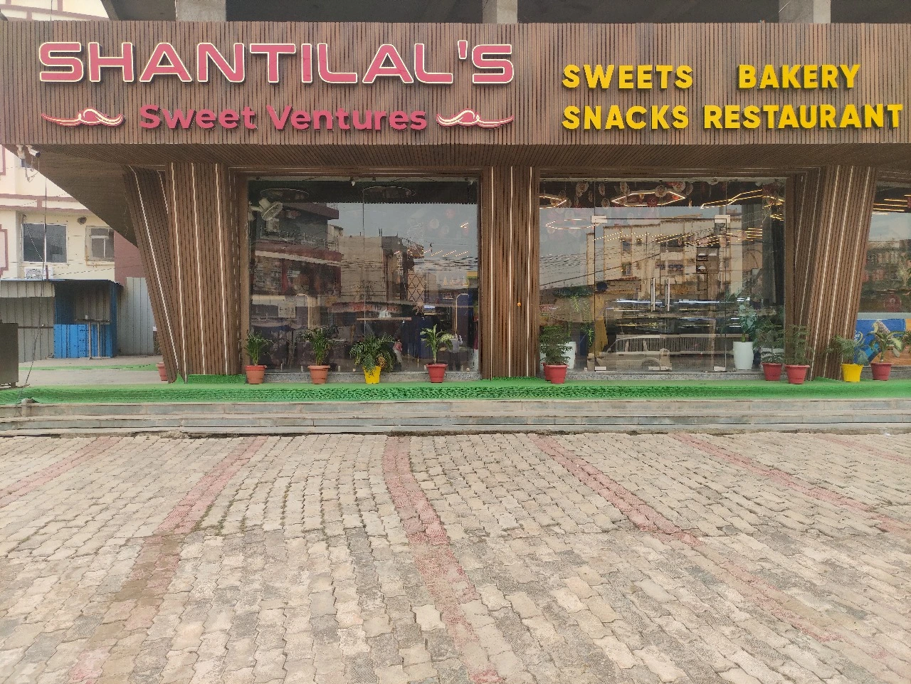 Best Sweets shop in Mithapur